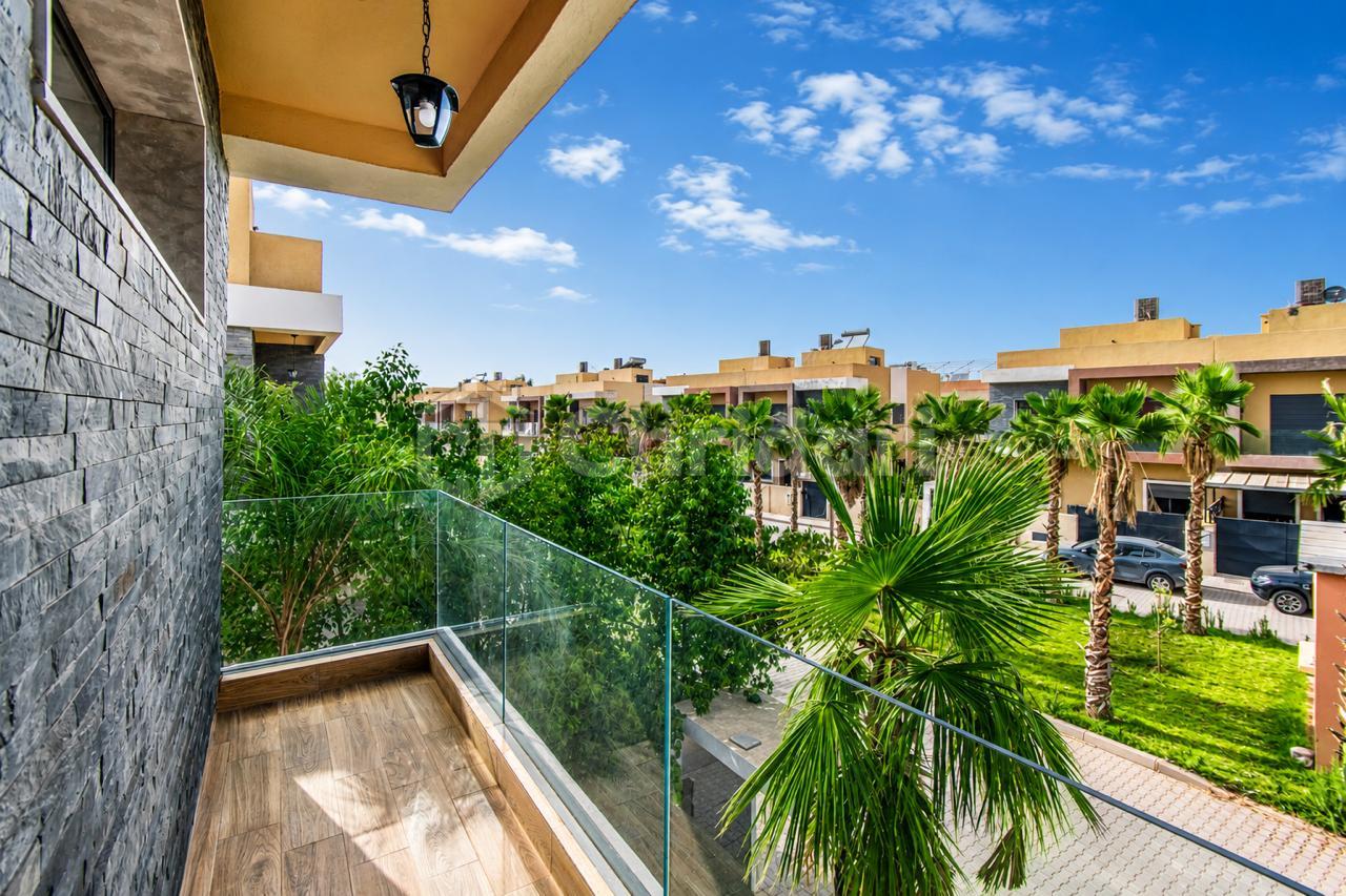 Villa meublée avec piscine et vue sur l'Atlas à Marrakech