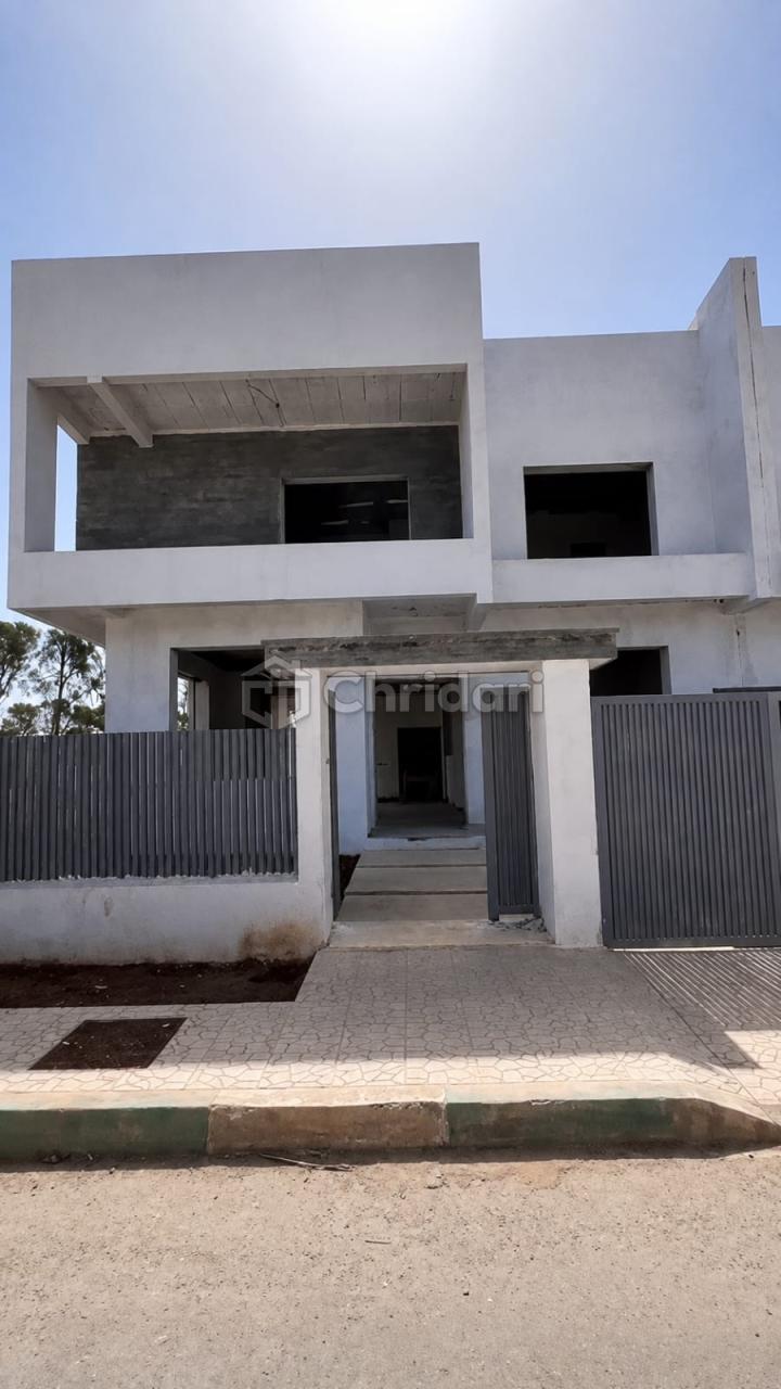 Semi-finished semi-detached villa in Fes