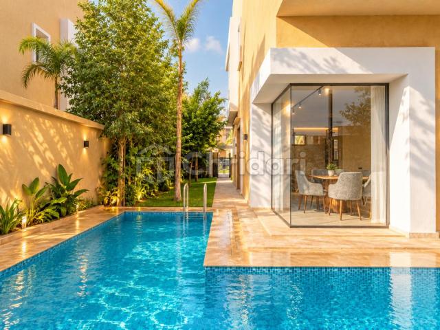 Villa avec piscine et vue sur les montagnes de l'Atlas à Marrakech