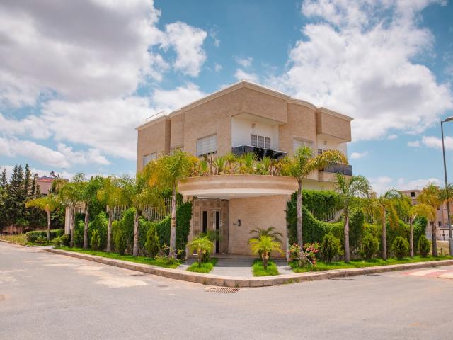 Terrain villa de 363 m² à vendre à Salé
