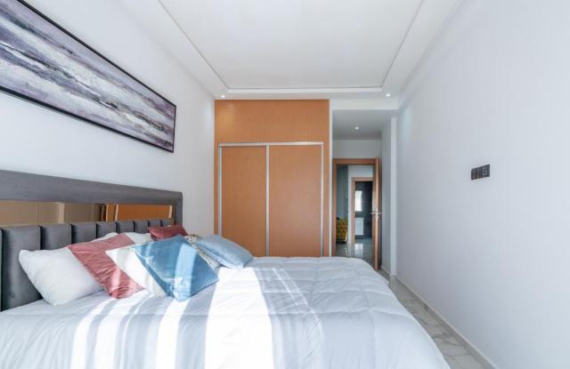 Apartment with 2 bedrooms and 3 living rooms with pool view