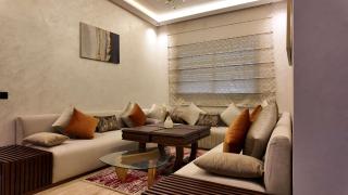 شقة فاخرة مع مسبح