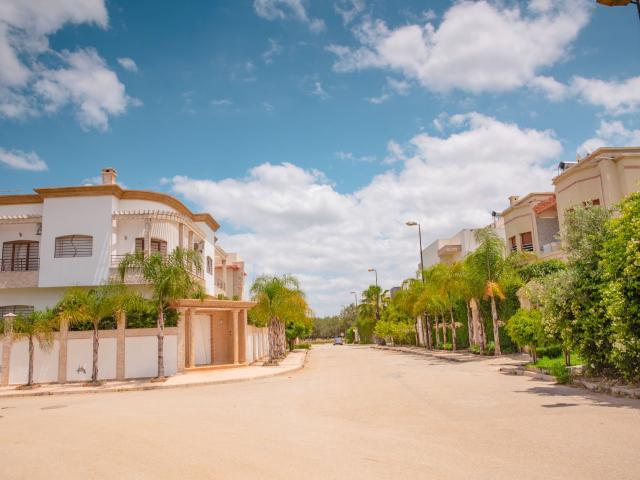 Terrain villa de 363 m² à vendre à Salé